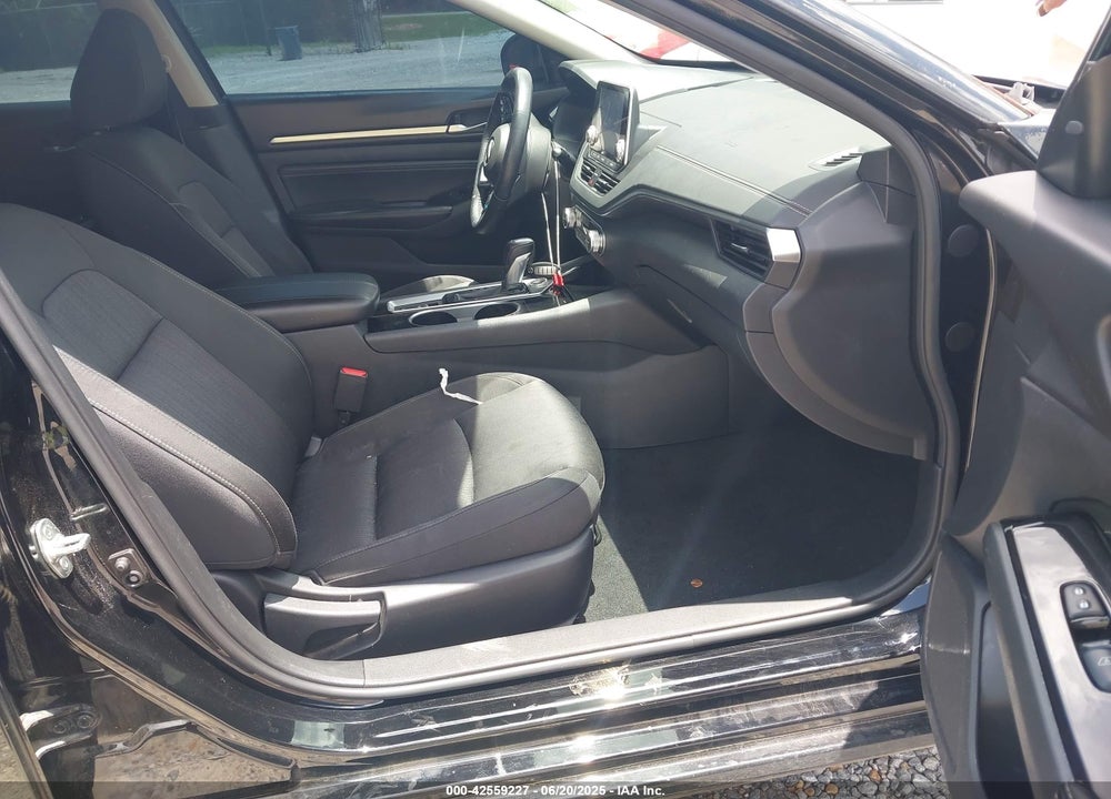 2020 NISSAN ALTIMA SV FWD VIN: 1N4BL4DV9LC168175