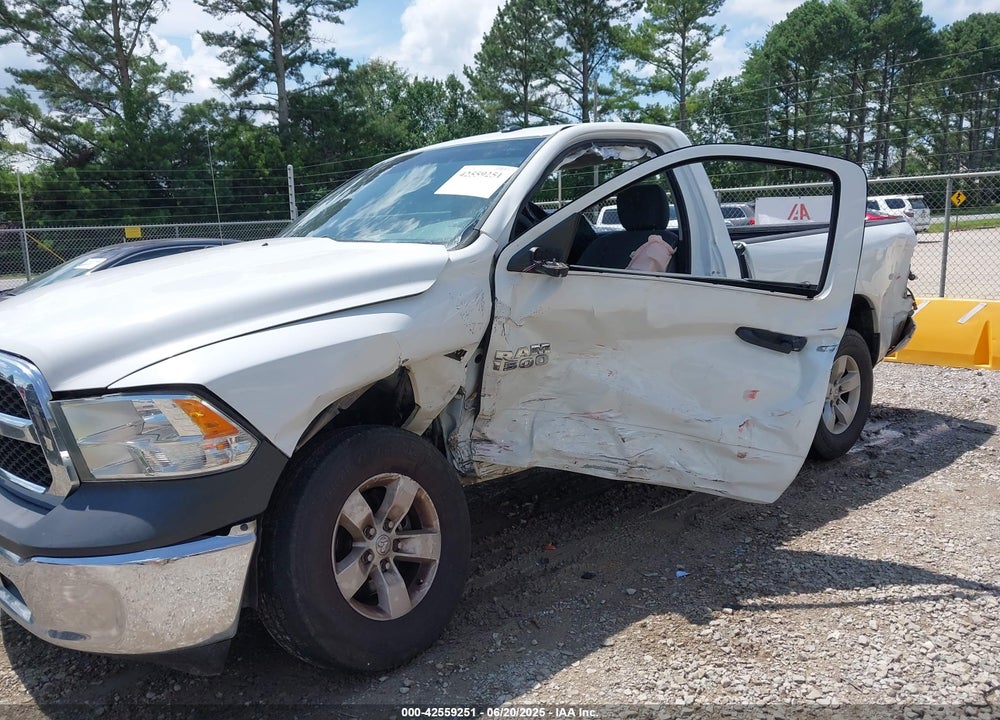 2014 RAM 1500 VIN: 3C6JR6AT2EG100911
