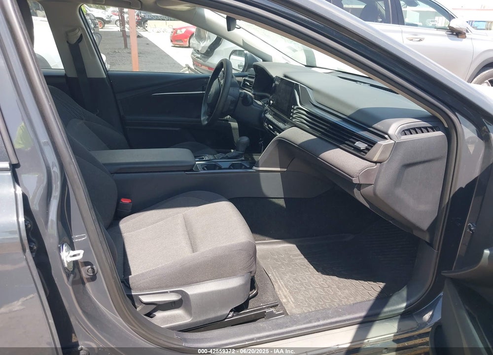 2025 TOYOTA CAMRY VIN: 4T1DAACK3SU005542