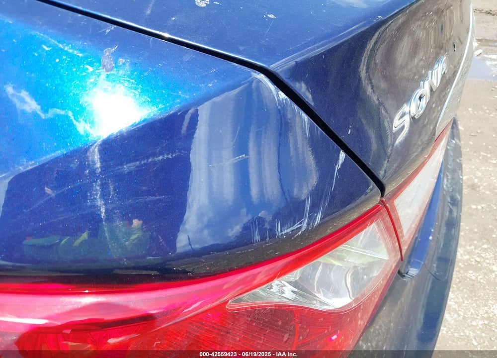 2011 HYUNDAI SONATA VIN: 5NPEB4AC0BH253244
