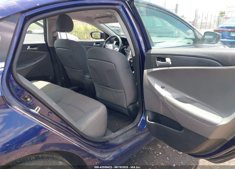 2011 HYUNDAI SONATA VIN: 5NPEB4AC0BH253244
