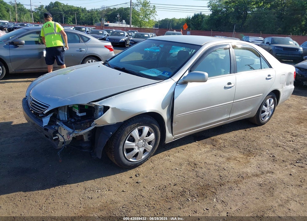 2005 TOYOTA CAMRY LE VIN: 4T1BE32K75U522761