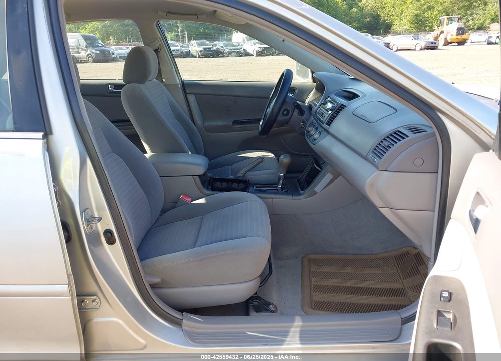 2005 TOYOTA CAMRY LE VIN: 4T1BE32K75U522761