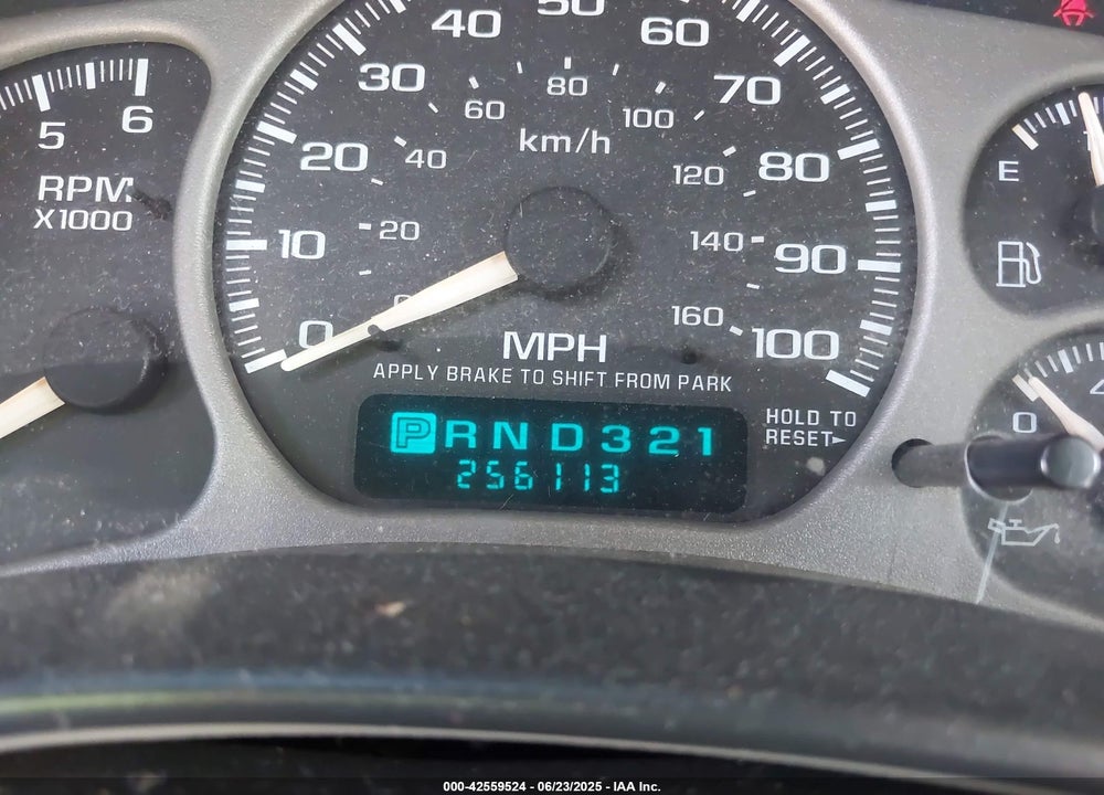 2002 CHEVROLET TAHOE LT VIN: 1GNEK13T22R314086