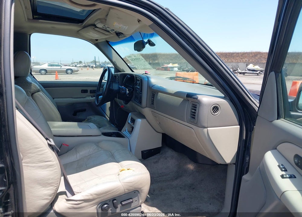 2002 CHEVROLET TAHOE LT VIN: 1GNEK13T22R314086