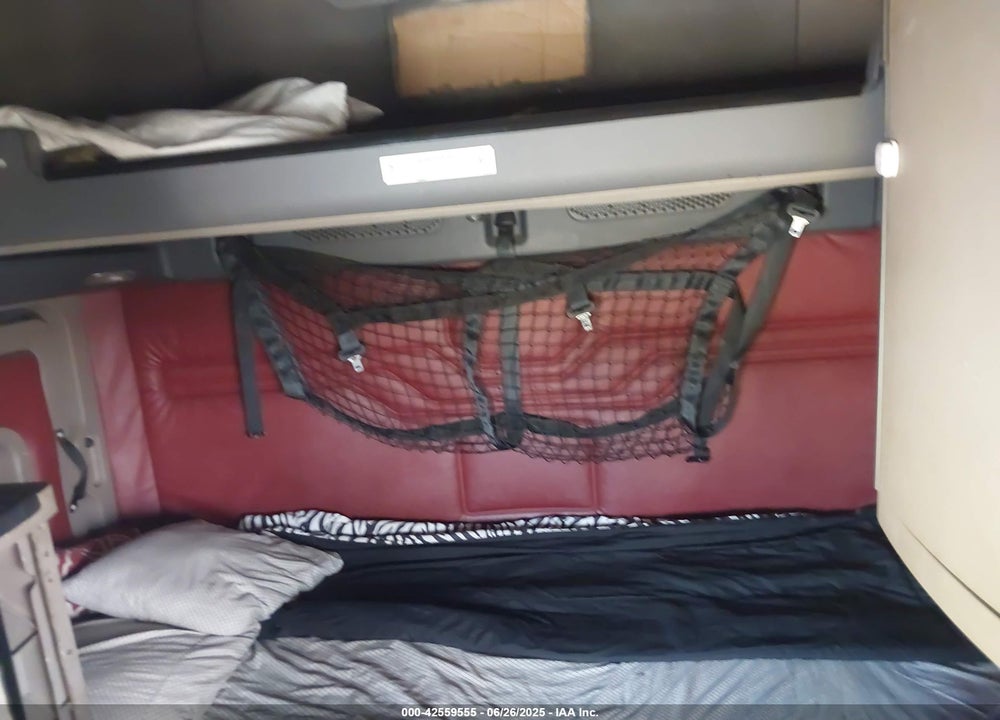 2011 FREIGHTLINER CASCADIA 125 --- VIN: 1FUJGLDR5BSBC2295