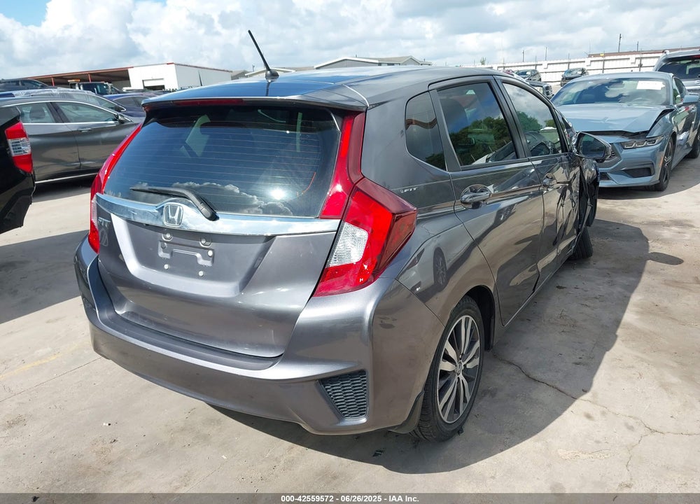 2015 HONDA FIT VIN: 3HGGK5H89FM758748