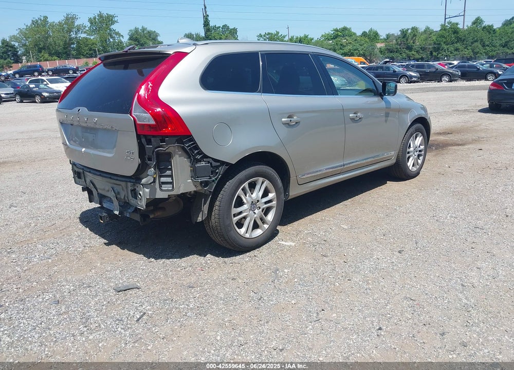 2015 VOLVO XC60 VIN: YV4612RK5F2677952