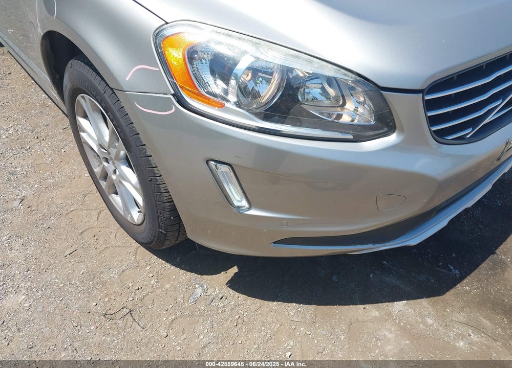 2015 VOLVO XC60 VIN: YV4612RK5F2677952