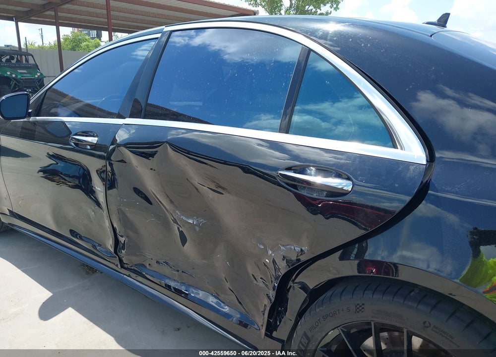 2016 MERCEDES-BENZ S CLASS VIN: WDDUG8CB8GA252730