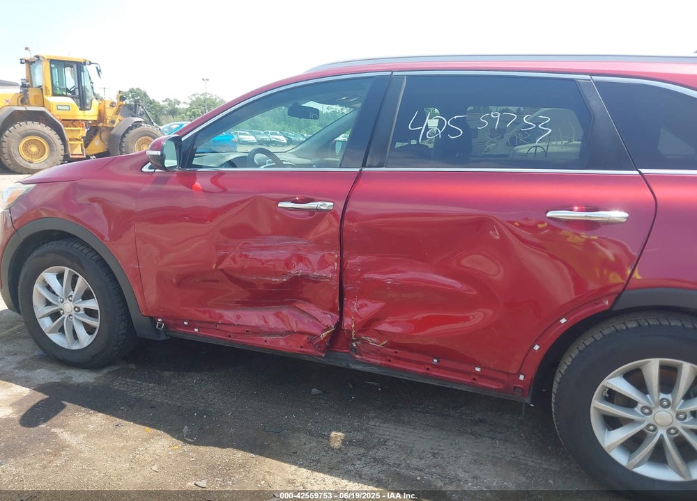 2016 KIA SORENTO VIN: 5XYPG4A52GG138686