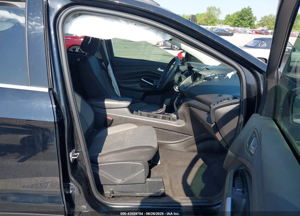2017 FORD ESCAPE VIN: 1FMCU9GD7HUC63570
