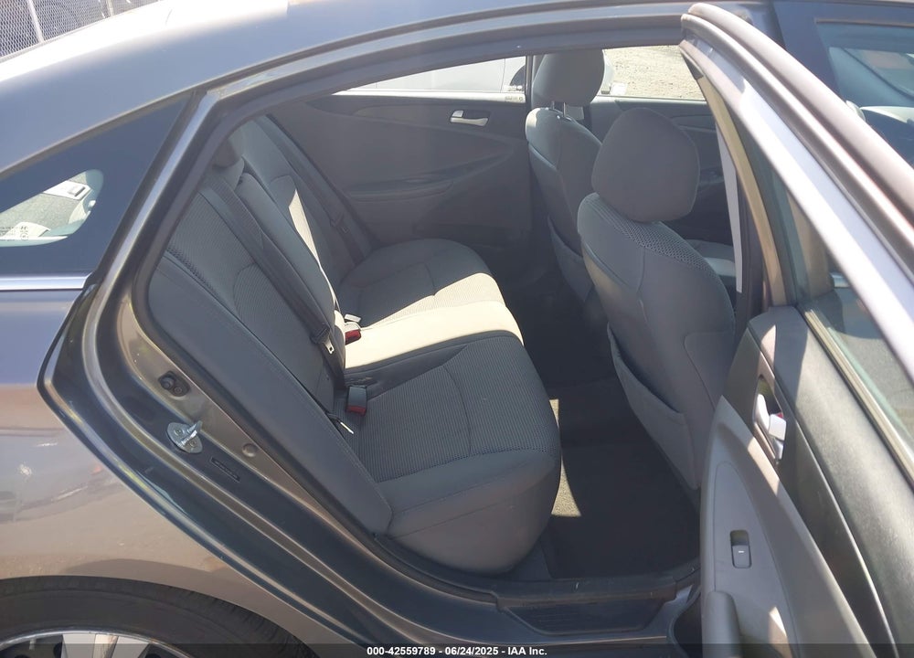 2012 HYUNDAI SONATA VIN: 5NPEB4AC5CH382369