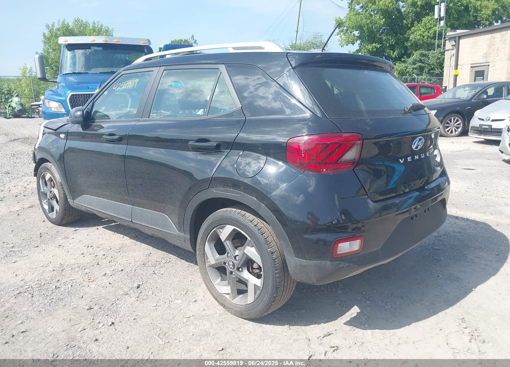 2024 HYUNDAI VENUE SEL VIN: KMHRC8A32RU317107
