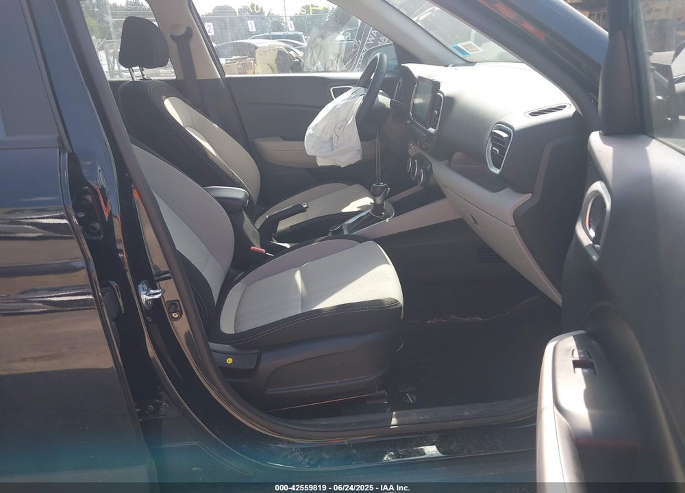 2024 HYUNDAI VENUE SEL VIN: KMHRC8A32RU317107