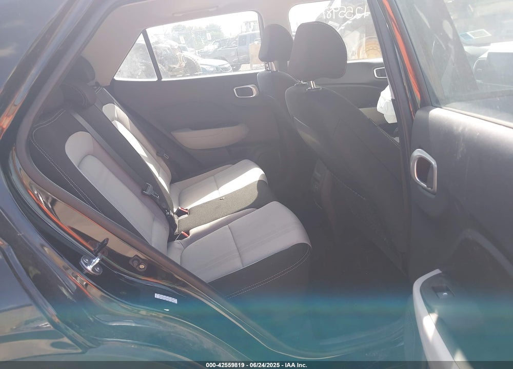 2024 HYUNDAI VENUE SEL VIN: KMHRC8A32RU317107