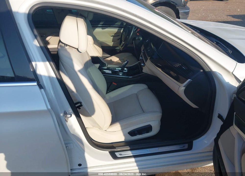 2015 BMW 535I VIN: WBA5B1C56FG127068