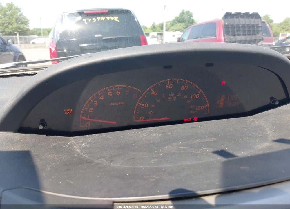 2011 TOYOTA YARIS VIN: JTDJT4K31B5337809