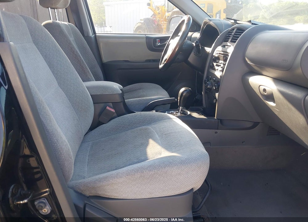 2005 HYUNDAI SANTA FE GLS VIN: KM8SC73D05U982602