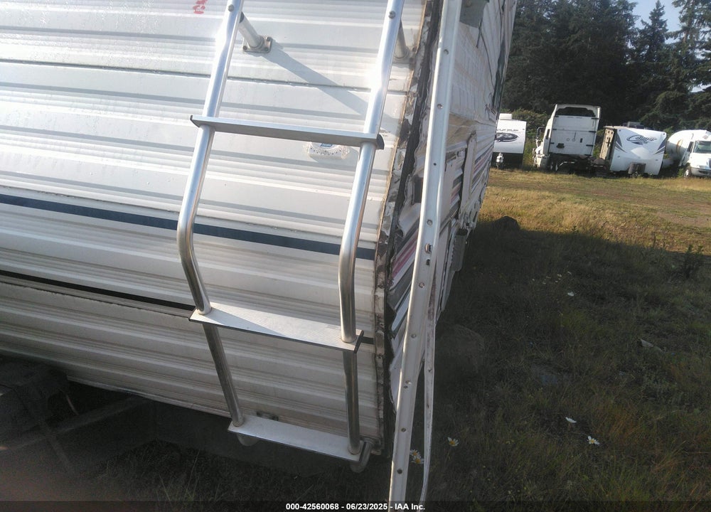 2000 FOREST RIVER WILDWOOD TOY HAULER VIN: 4X4TWDA29YC033313