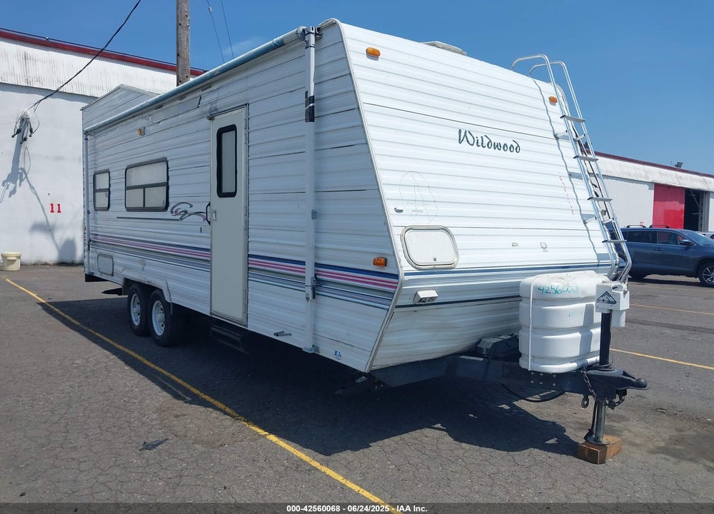 2000 FOREST RIVER WILDWOOD TOY HAULER VIN: 4X4TWDA29YC033313