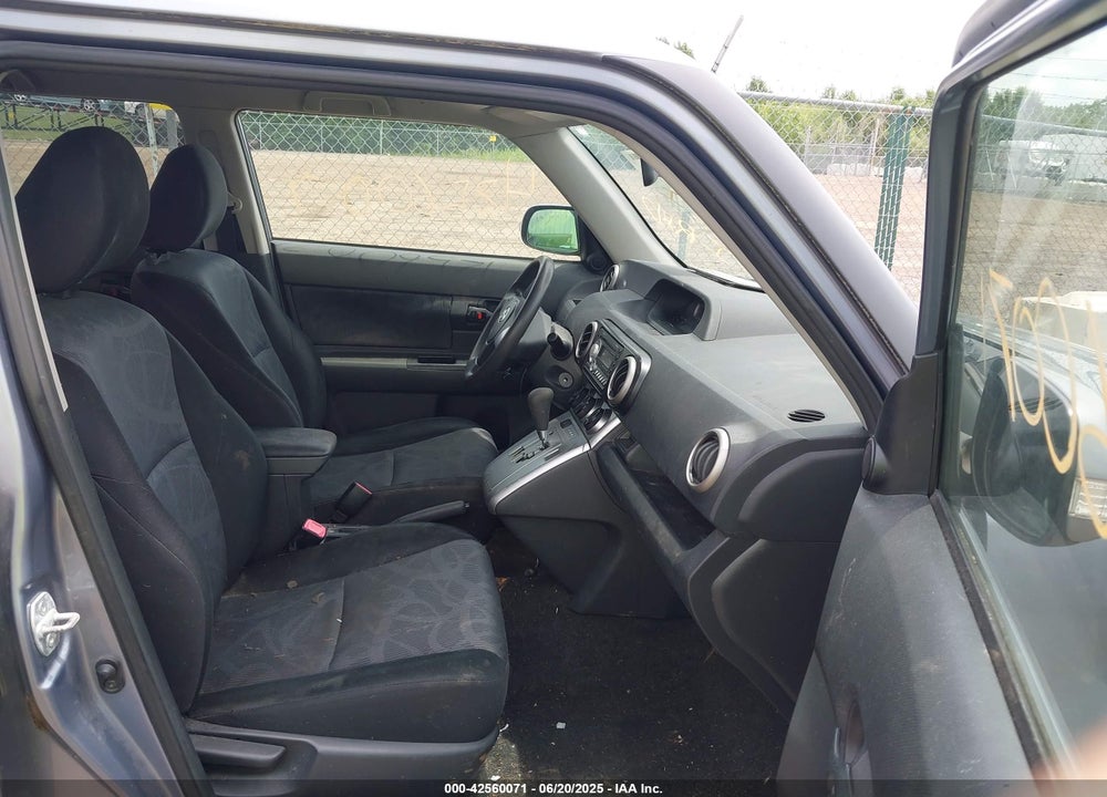 2011 SCION XB VIN: JTLZE4FE0B1121986