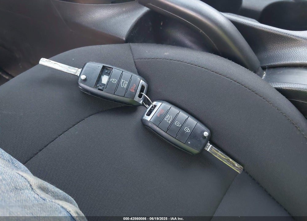 2016 KIA SOUL VIN: KNDJN2A29G7289852