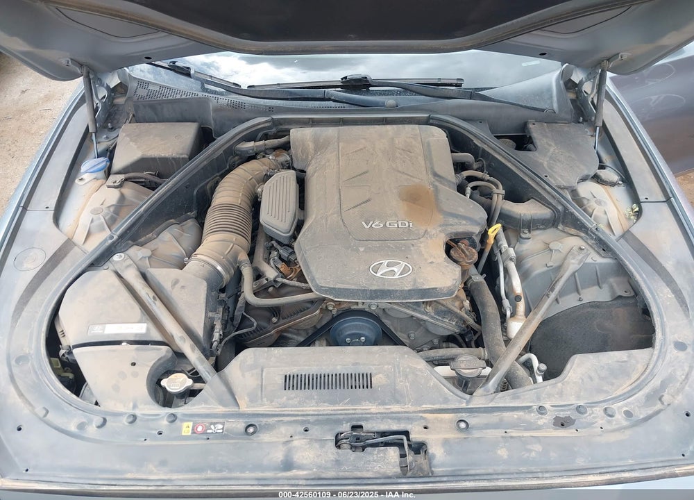 2016 HYUNDAI GENESIS VIN: KMHGN4JE2GU127980