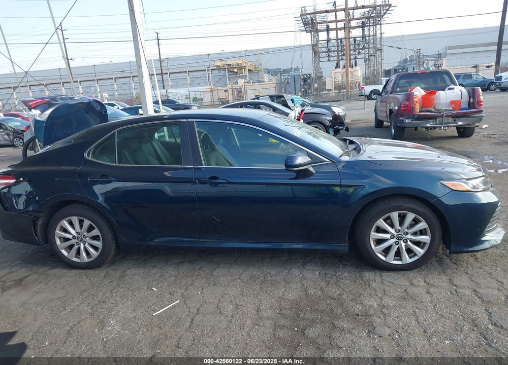 2018 TOYOTA CAMRY VIN: 4T1B11HK7JU620139