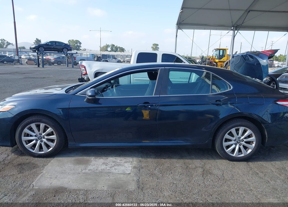2018 TOYOTA CAMRY VIN: 4T1B11HK7JU620139