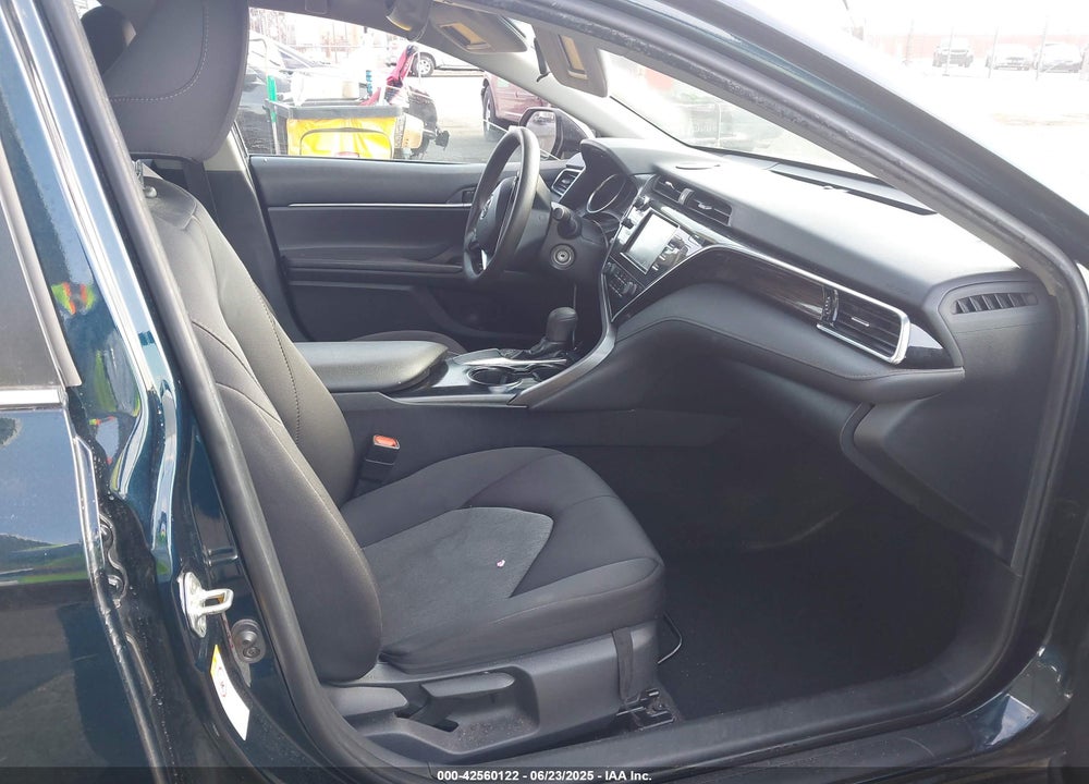 2018 TOYOTA CAMRY VIN: 4T1B11HK7JU620139