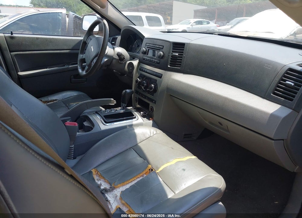 2007 JEEP GRAND CHEROKEE VIN: 1J8HS48P17C535572