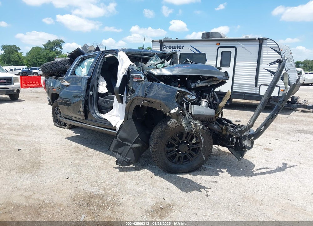 2023 GMC SIERRA 2500HD 4WD  STANDARD BED DENALI VIN: 1GT49REY2PF233363