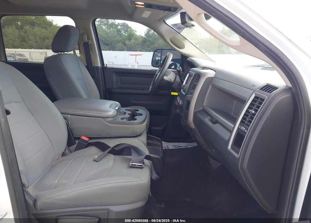 2016 RAM 2500 TRADESMAN VIN: 3C6UR5CJ7GG274818