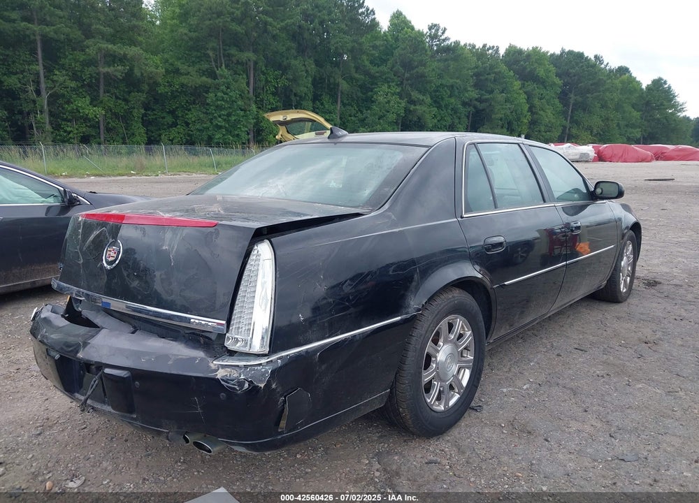 2011 CADILLAC DTS VIN: 1G6KA5E67BU120196