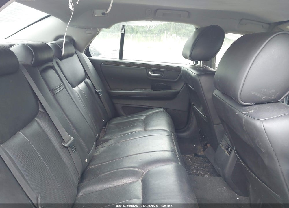 2011 CADILLAC DTS VIN: 1G6KA5E67BU120196
