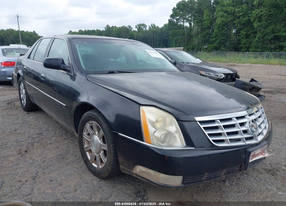 2011 CADILLAC DTS VIN: 1G6KA5E67BU120196