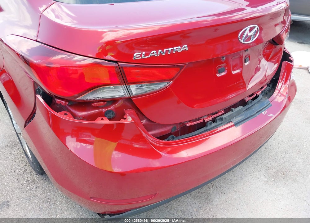 2016 HYUNDAI ELANTRA VIN: KMHDH4AE2GU589319