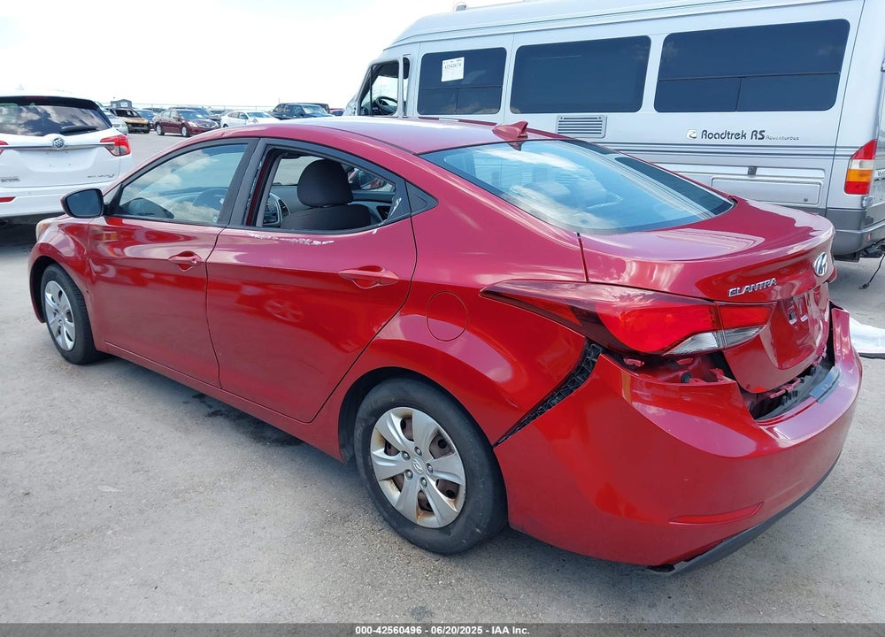 2016 HYUNDAI ELANTRA VIN: KMHDH4AE2GU589319