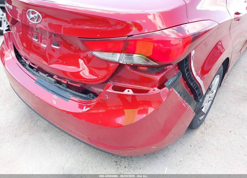 2016 HYUNDAI ELANTRA VIN: KMHDH4AE2GU589319