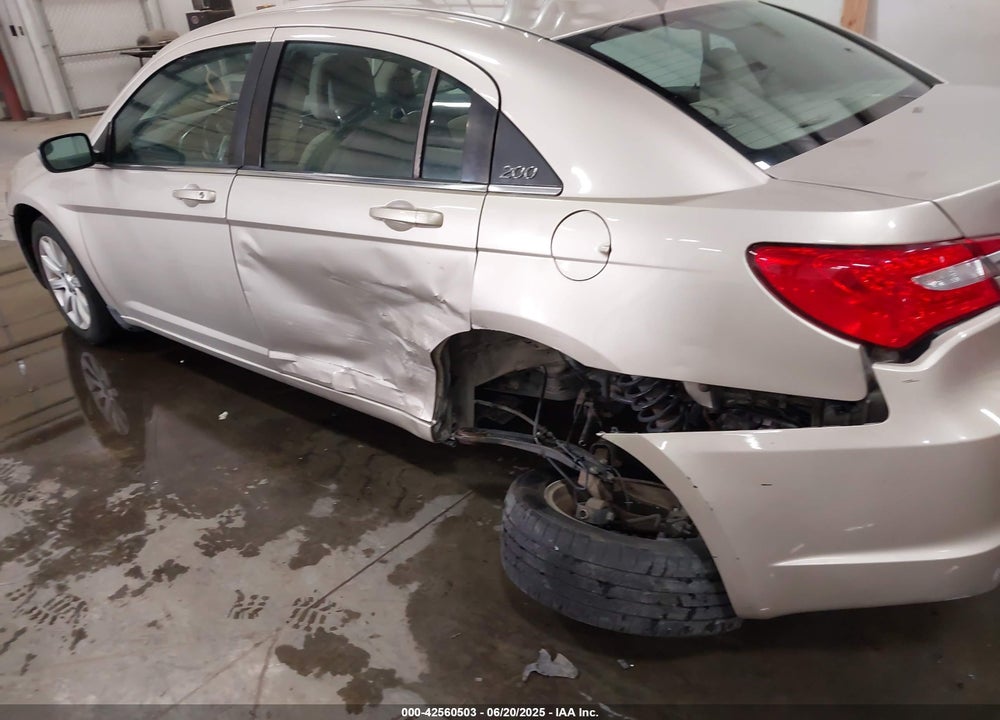 2013 CHRYSLER 200 VIN: 1C3CCBBB5DN633220