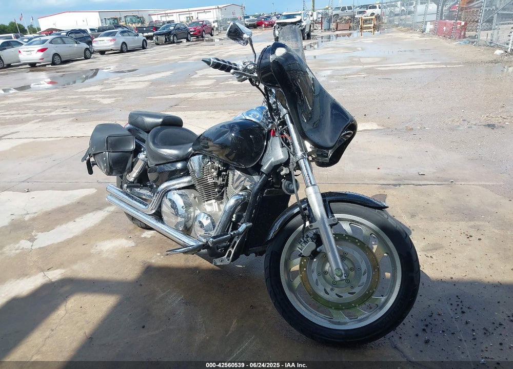 2004 HONDA VTX1300 C VIN: 1HFSC55034A009156