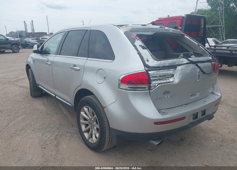 2011 LINCOLN MKX VIN: 2LMDJ8JK3BBJ03010