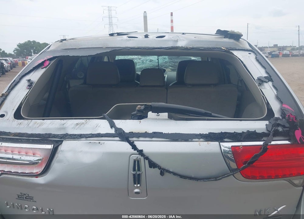 2011 LINCOLN MKX VIN: 2LMDJ8JK3BBJ03010