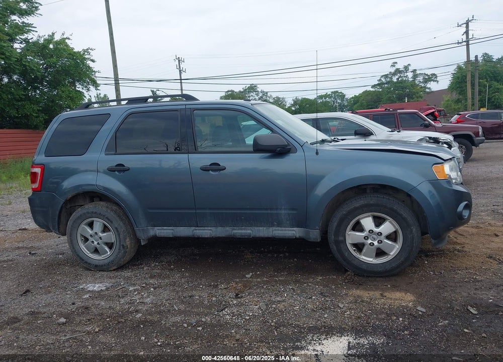 2011 FORD ESCAPE VIN: 1FMCU0D70BKB66899