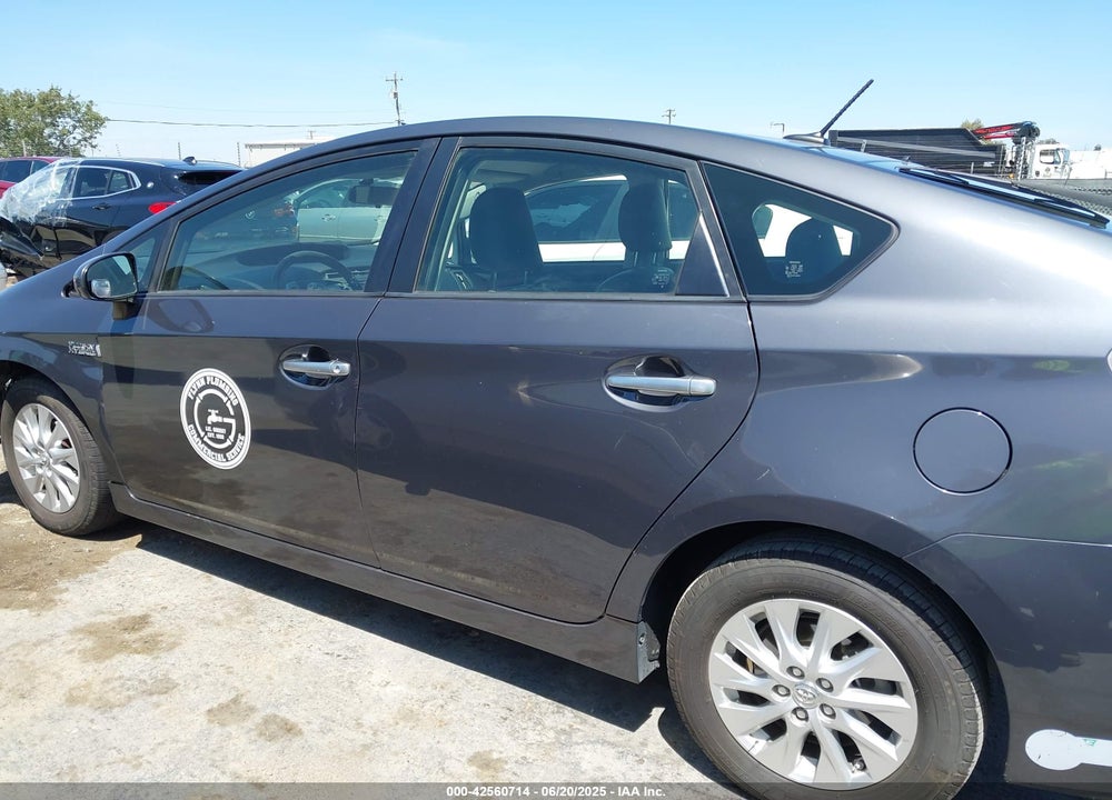 2014 TOYOTA PRIUS PLUG-IN VIN: JTDKN3DP6E3062317