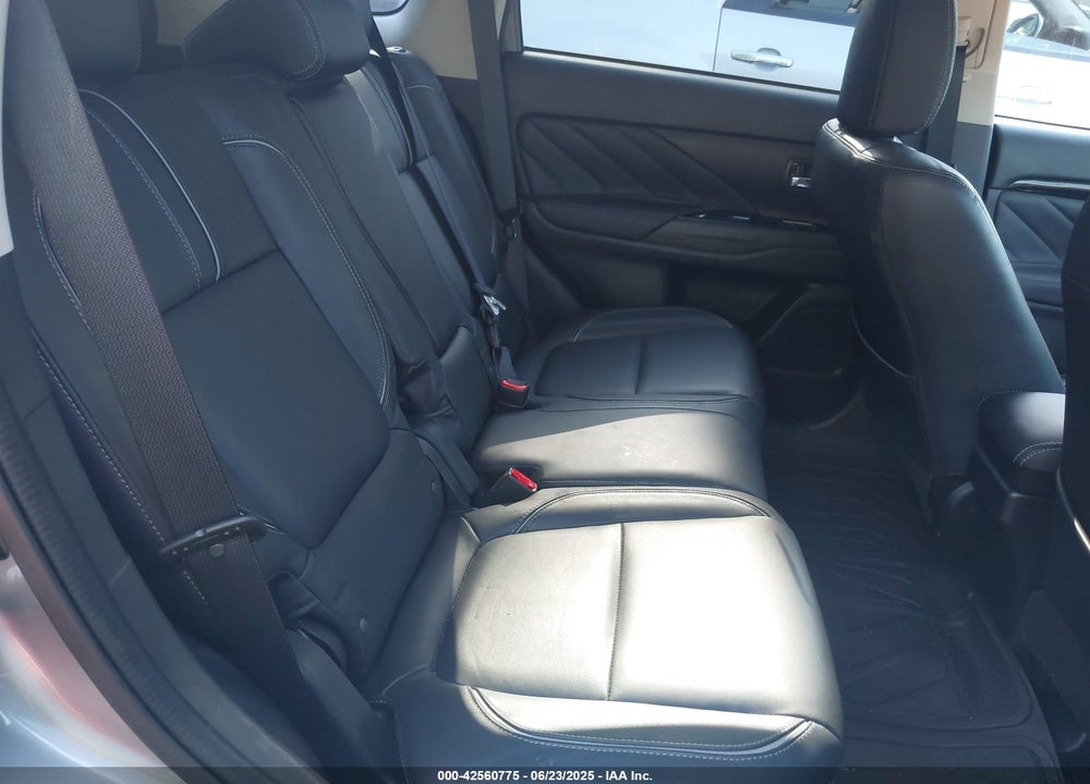 2018 MITSUBISHI OUTLANDER PHEV VIN: JA4J24A51JZ060263