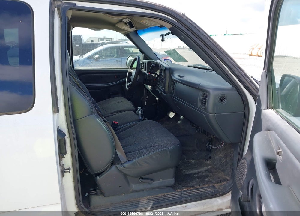 2002 CHEVROLET SILVERADO 1500 VIN: 1GCEC19V52Z237437