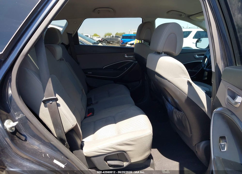 2017 HYUNDAI SANTA FE SE VIN: KM8SM4HF1HU219613