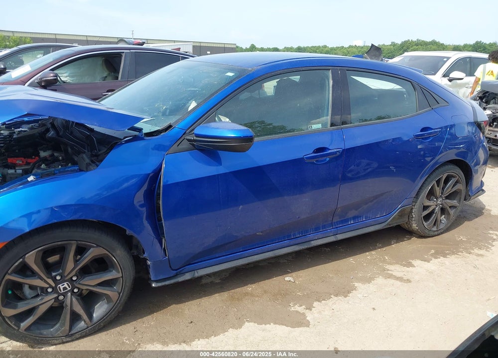 2018 HONDA CIVIC VIN: SHHFK7H4XJU214614